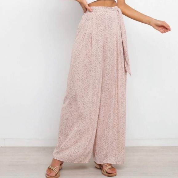 Floral Wide Leg Pants - Picture 1 of 8